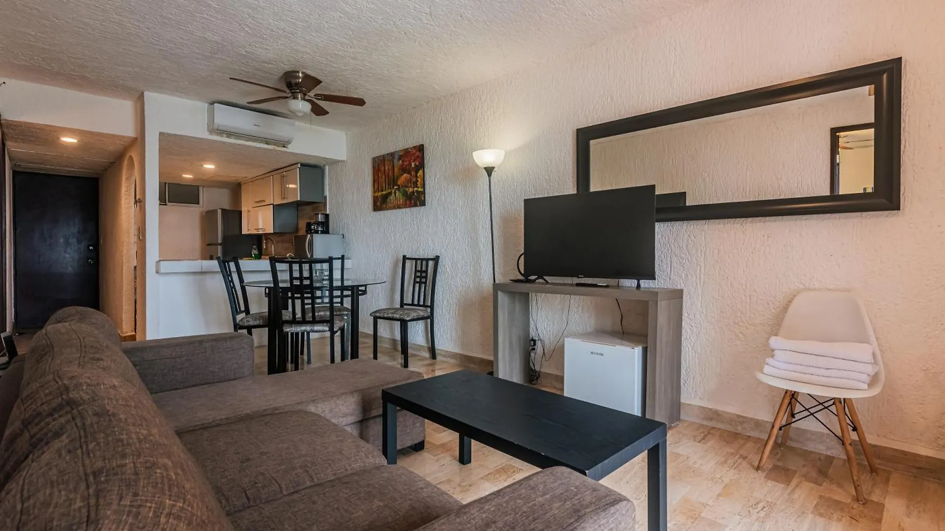 Cancun Suites Apartments - Hotel Zone